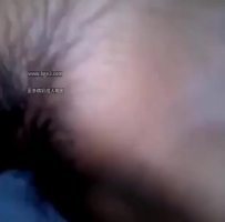 妈妈顶不住离家出走，留下女儿自己一个人承受爸爸的欲火