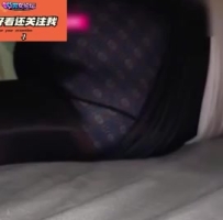 ❤️❤️最新母子乱伦实录更年期骚妈和后爹吵架后被儿子插到尴尬高潮！❤️