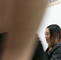 和熟女喝喝酒聊聊天 在玩弄她成熟的肉体 爽哉！！