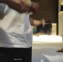 300网约外围，极品女主播夜晚兼职，苗条美乳高颜值裸体横陈随意干