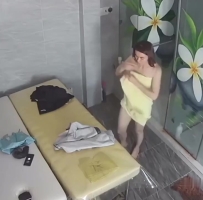 【真实女子SPA】监按偷拍几位有钱富太太来做全身精油保养泄密女子美容美体spa_按摩会所摄像头破解