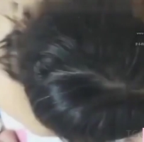 真实青岛变态儿子打飞机不过瘾，实在忍不住了精虫上脑强上老母亲
