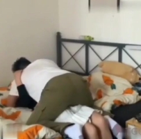 约操健身房少妇，喜欢被虐非常有母狗潜质狗链后入