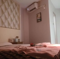 半套养身场~继续约大胸美女，胸推口交毒龙样样精通