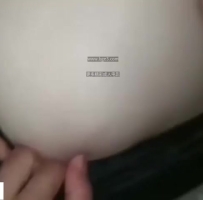 【乱伦肛交母亲】禽兽儿子精虫上脑趁老妈睡觉大鸡巴插入她的菊花里面，直接把血都操出